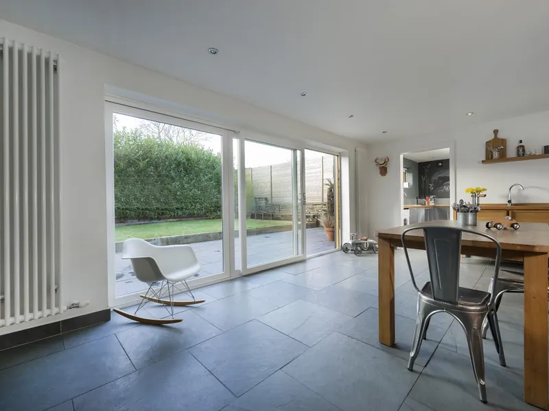 Sliding Windows Chiswick